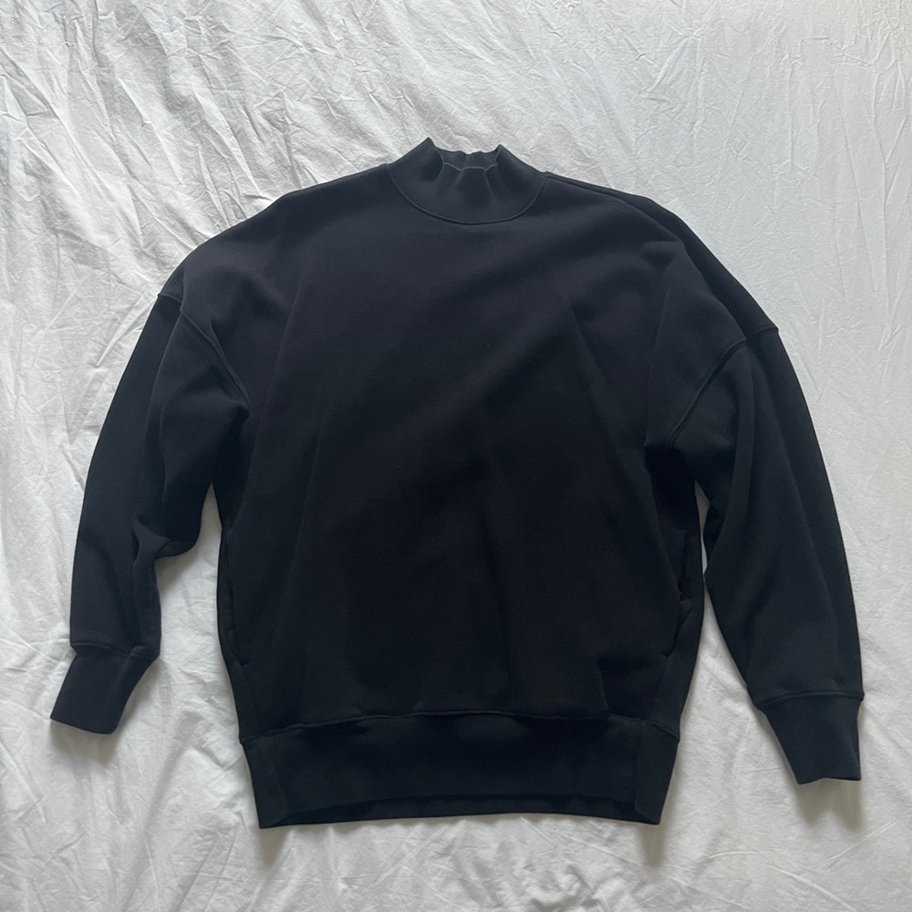Aritzia TNA Mock Neck Sweatshirt
